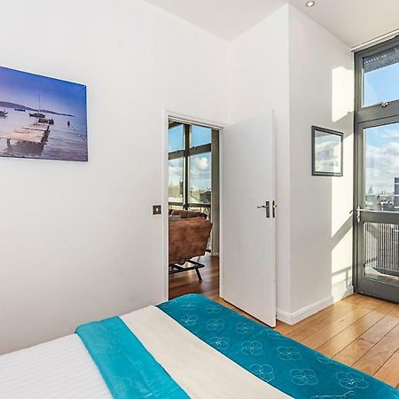 Splendid 3 Bedroom Apartment In Angel/Kings Cross ロンドン エクステリア 写真