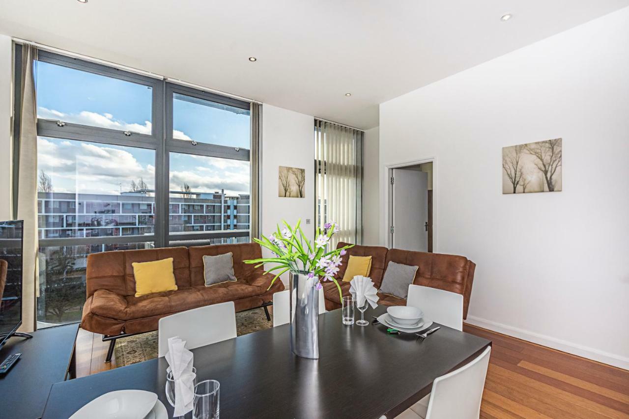 Splendid 3 Bedroom Apartment In Angel/Kings Cross ロンドン エクステリア 写真