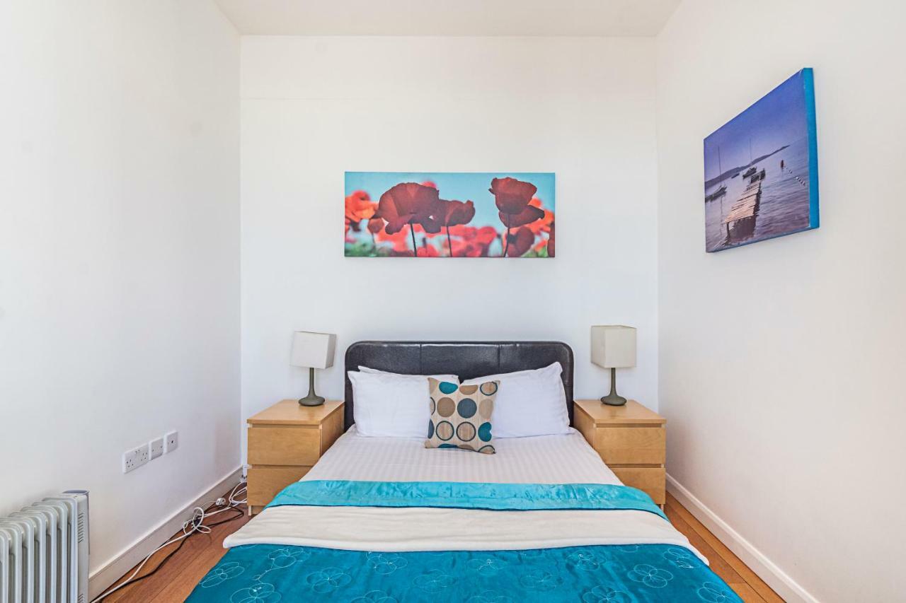 Splendid 3 Bedroom Apartment In Angel/Kings Cross ロンドン エクステリア 写真