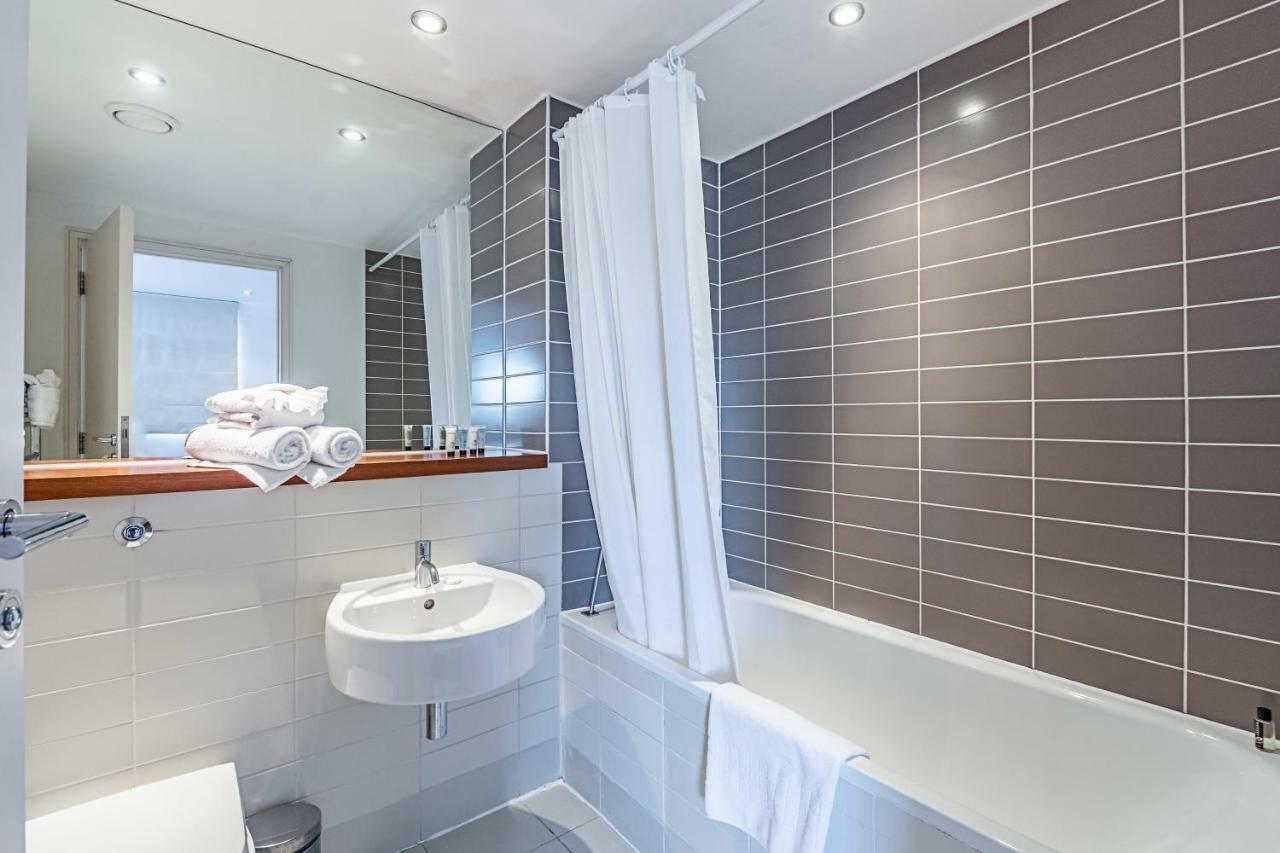 Splendid 3 Bedroom Apartment In Angel/Kings Cross ロンドン エクステリア 写真