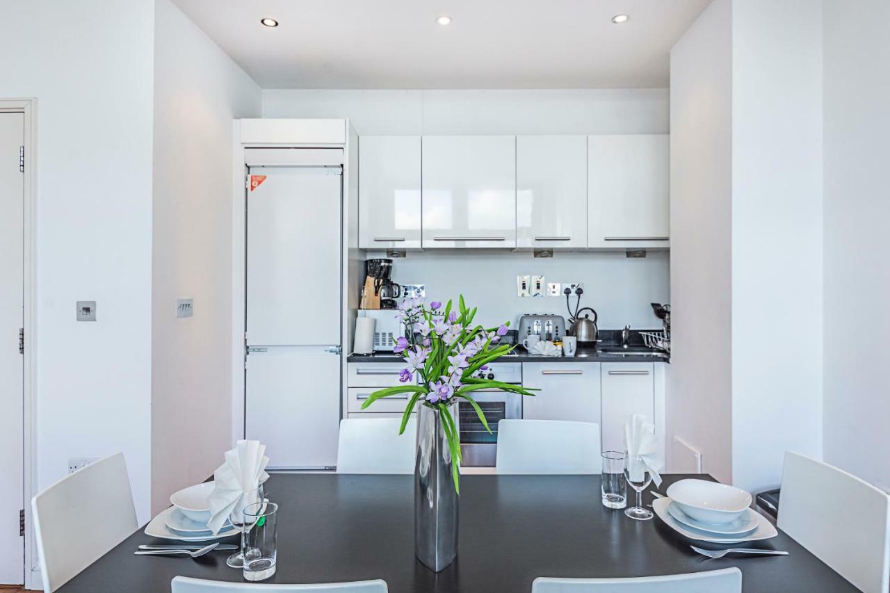 Splendid 3 Bedroom Apartment In Angel/Kings Cross ロンドン エクステリア 写真