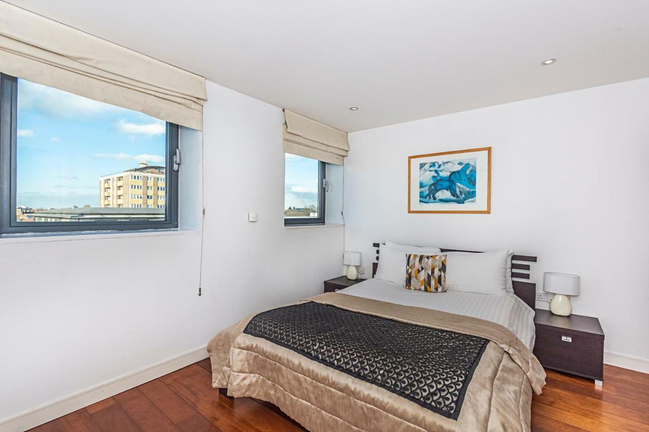 Splendid 3 Bedroom Apartment In Angel/Kings Cross ロンドン エクステリア 写真